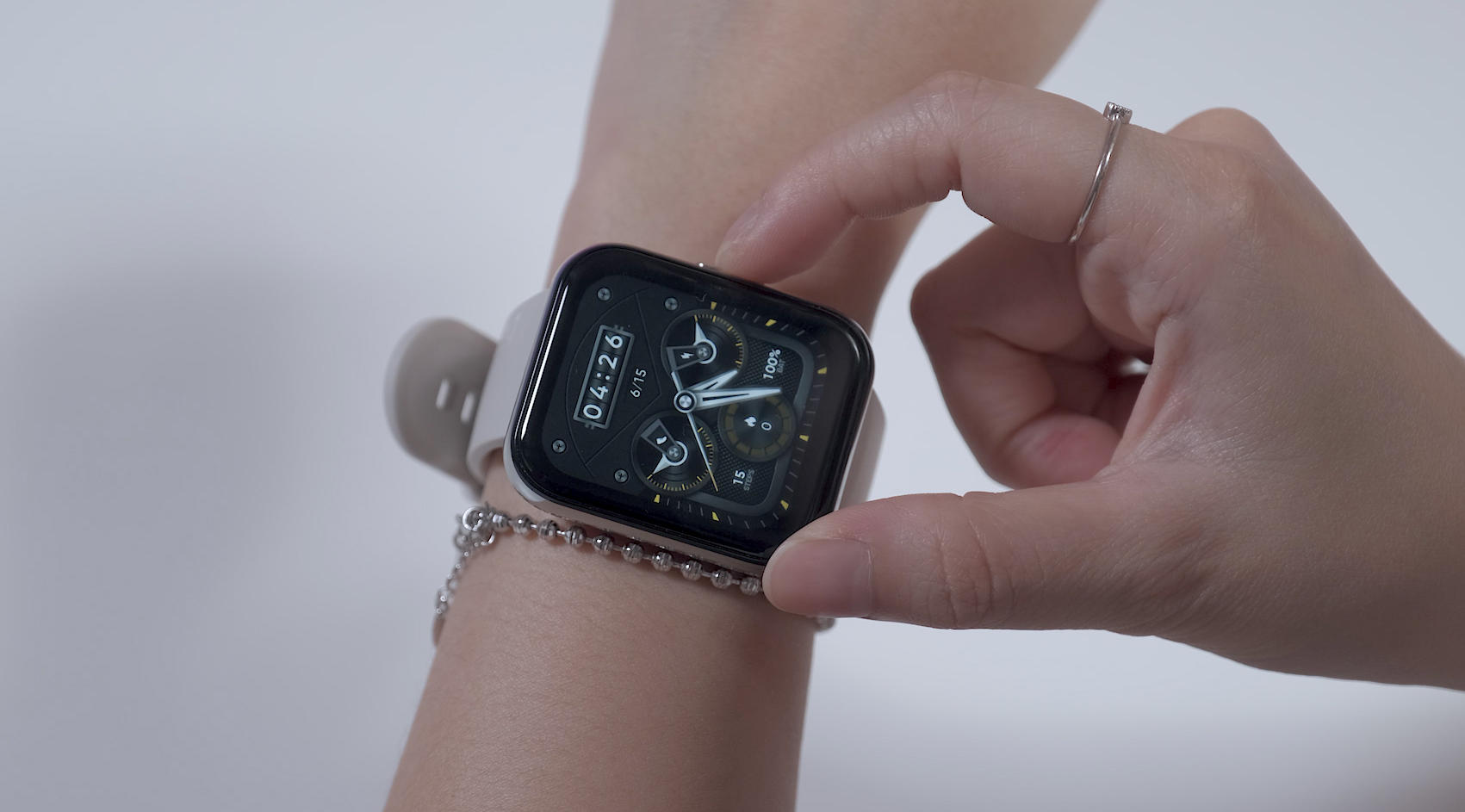 Review Realme Watch 2 & Realme Watch 2 Pro 29 realme watch 2 pro tangan