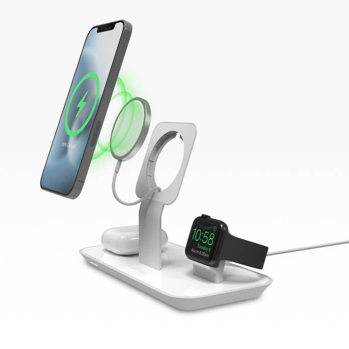 Mophie 3 in 1 Magsafe Charger Stand 4