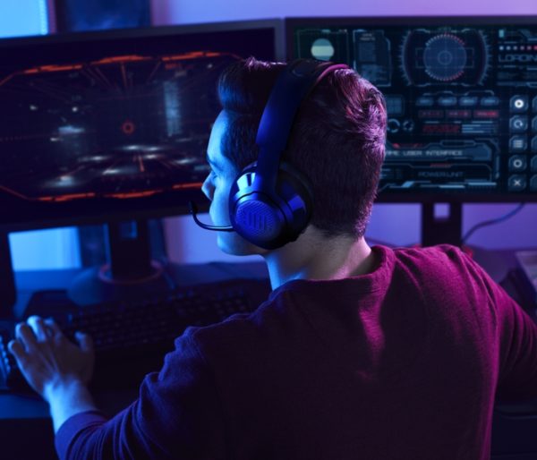 JBL Quantum 350 Wireless: Headset Gaming Nirkabel JBL Paling Murah 38 JBL Quantum 350 Wireless 2 e1630996177877