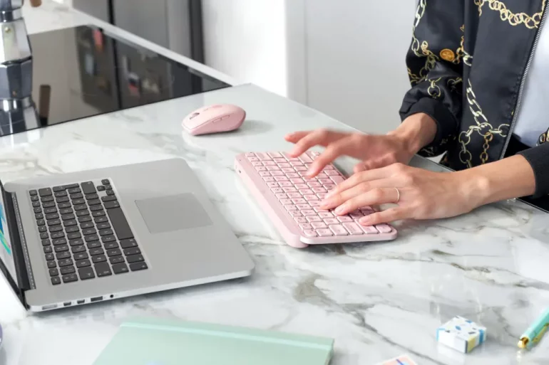 Logitech MX Keys Mini 1