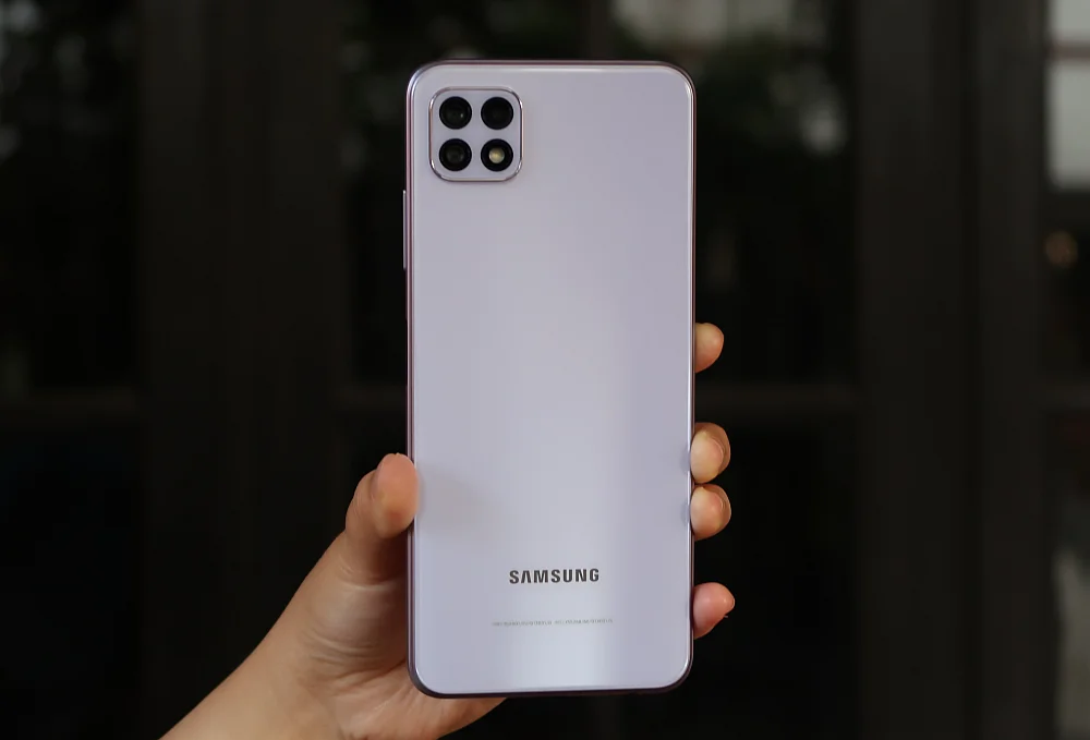 Samsung Galaxy A22 5G Violet 1