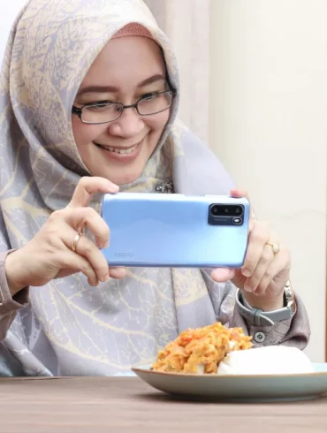Meyani Kristina dengan OPPO A16