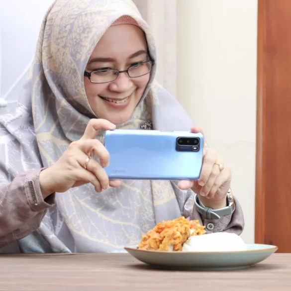 Meyani Kristina dengan OPPO A16
