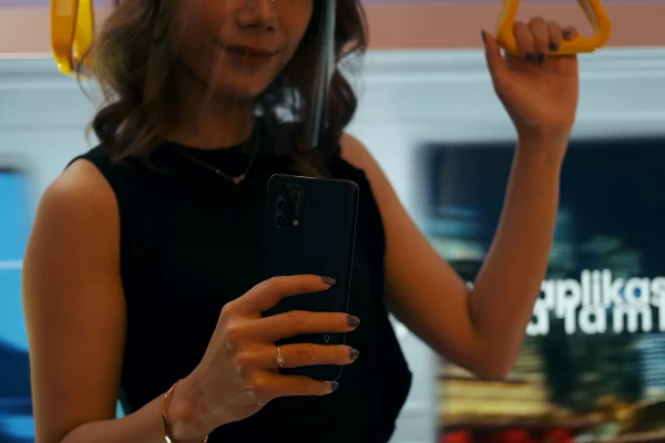 oppo sneak peek mystery phone
