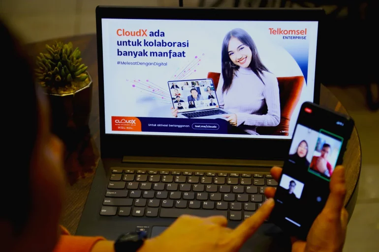 Kolaborasi telkomsel CloudX dan Zoom 2 Kolaborasi telkomsel CloudX dan Zoom 2