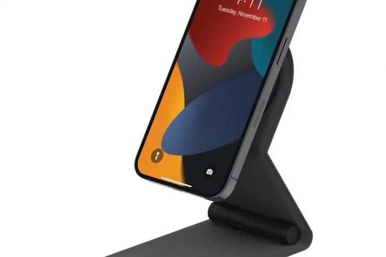 Mophie Portable Magnetic Stand 1 Mophie Portable Magnetic Stand 1