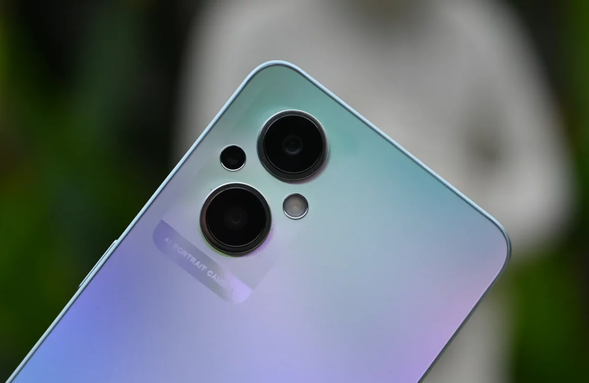 HandsOn Mencermati Desain OPPO Reno7 Z 5G Rainbow Spectrum News+ on