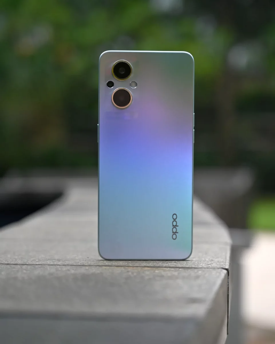 Mencermati Desain OPPO Reno7 Z 5G Versi Rainbow Spectrum
