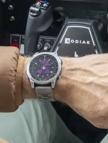 Garmin D2 Mach 1 3