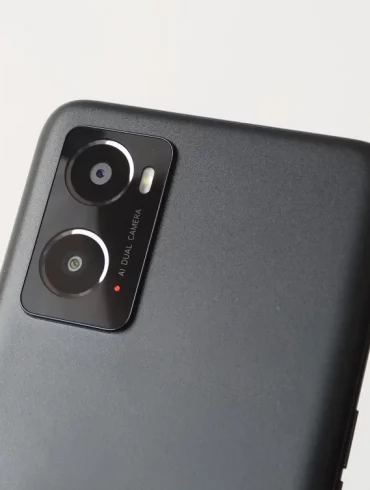 OPPO A76 Glowing Black 4