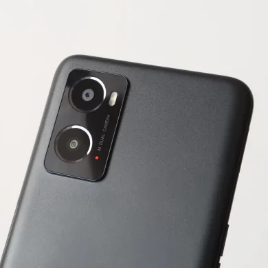 OPPO A76 Glowing Black 4 OPPO A76 Glowing Black 4