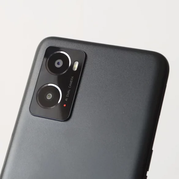 OPPO A76 Glowing Black 4