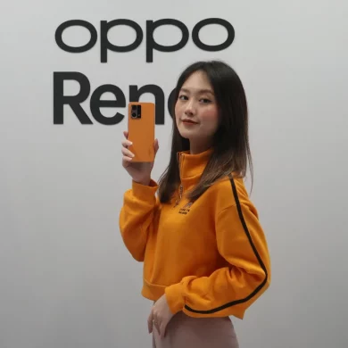 Reno7