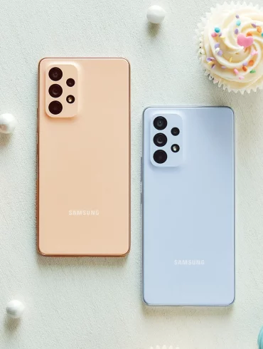 Samsung Galaxy A53 5G peach and blue 1