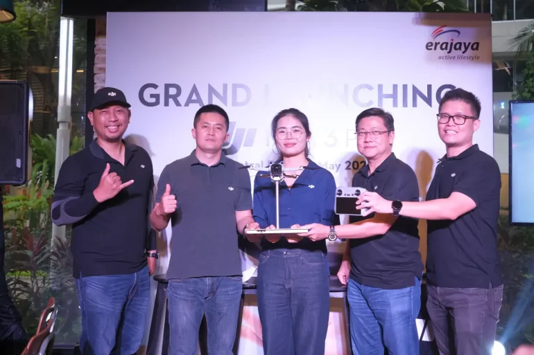DJI Mini 3 Pro launching 1 DJI Mini 3 Pro launching 1