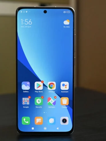 Review : Kelebihan & Kekurangan Xiaomi 12 53 xiaomi 12 tampak depan