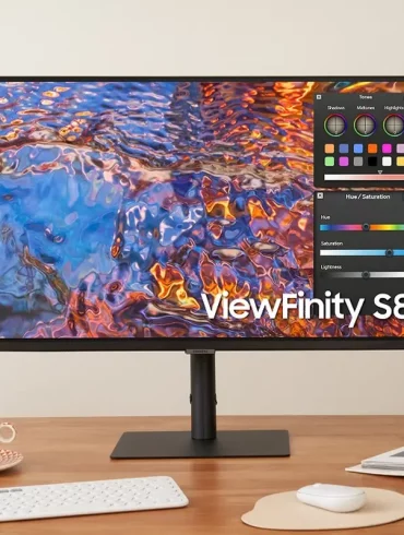 Samsung ViewFinity S8 1