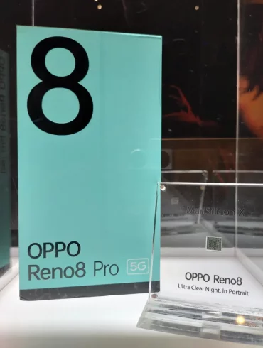 OPPO Reno8