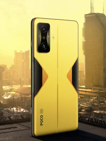 POCO F4 GT Cyber Yellow
