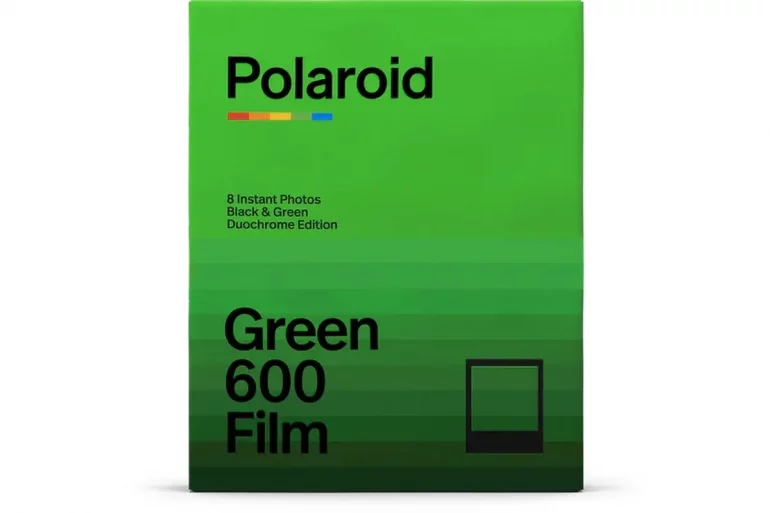 Polaroid Black & Green 600 Film – Duochrome Edition: Film Instan Edisi Duochrome Paling Unik dan Murah 39 Polaroid Black Green 600 Film 1