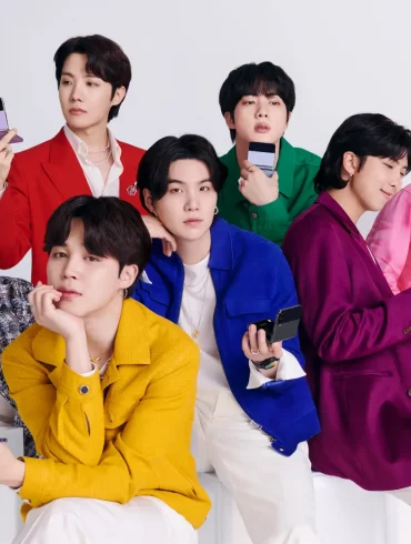 Samsung Rilis Ringtone “Over the Horizon” Remix Terbaru oleh Suga BTS 33 Samsung Berkolaborasi dengan Suga BTS Hadirkan Remix Ringtone Over the Horizon Terbaru Secara Eksklusif untuk Samsung Galaxy Z Fold4 dan Z Flip4 5G