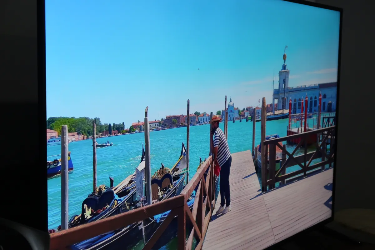 Sudut pandang Xiaomi TV P1E