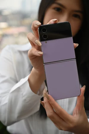 Hands-On : Mencoba Samsung Galaxy Z Flip4 5G 25 samsung galaxy z flip4 open