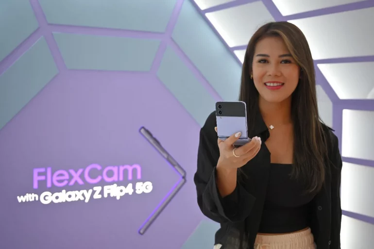 4 Cara Mudah Memaksimalkan Samsung Galaxy Z Flip4 5G Untuk Bikin Konten Lebih Kreatif 43 samsung galaxy z flip4 flexcam