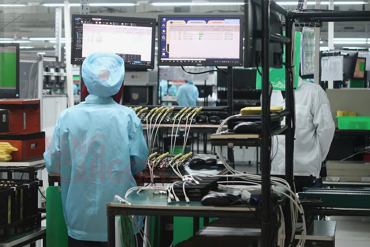 Proses produksi OPPO A77s di Pabrik baru OPPO 2