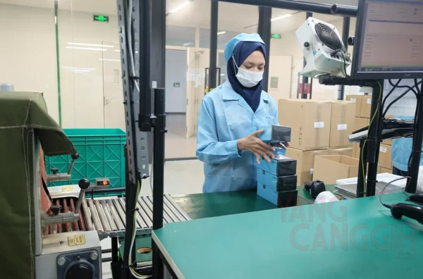 Proses produksi OPPO A77s di Pabrik baru OPPO 5