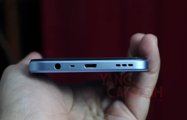 Melihat Lebih Dekat Desain OPPO A17, Smartphone 2 Jutaan dengan Tekstur Kulit Premium 25 OPPO A17 Lake Blue yangcanggih 3