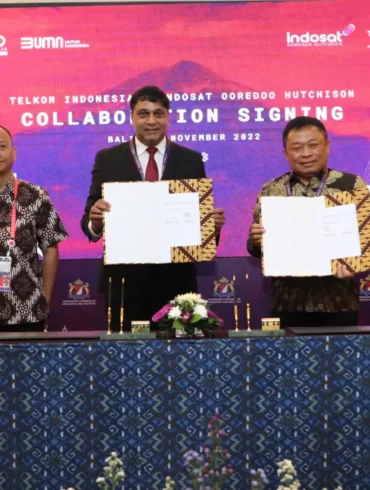 Kolaborasi Telkom Indonesia dan Indosat Ooredoo Hutchison untuk Mempercepat Pertumbuhan Ekonomi Digital Indonesia 25 Telkom Indonesia berkolaborasi dengan Indosat Ooredoo Hutchinson