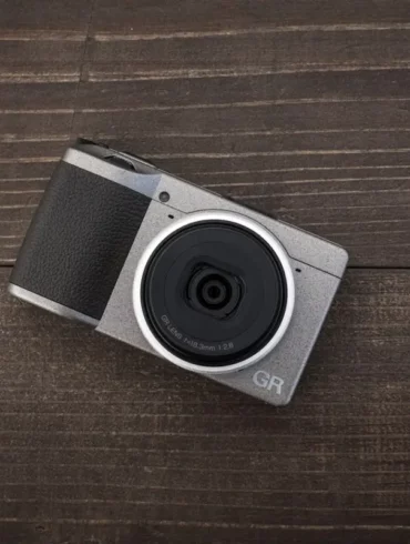 Review Ricoh GR III 30 Ricoh GR III Diary Edition