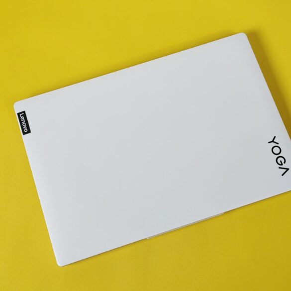 Lenovo YOGA Slim 7i Carbon 13IAP7-