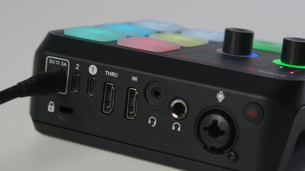 DMA HDMI Fuser Synthesizer - Dual Input Video Combiner For Gaming & Video Conferencing