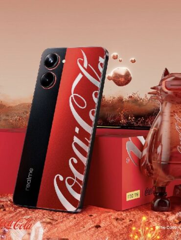 realme 10 Pro 5G Coca Cola Edition 1