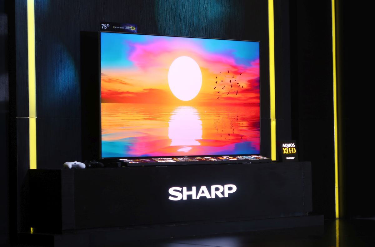 Sharp AQUOS XLED TV 2