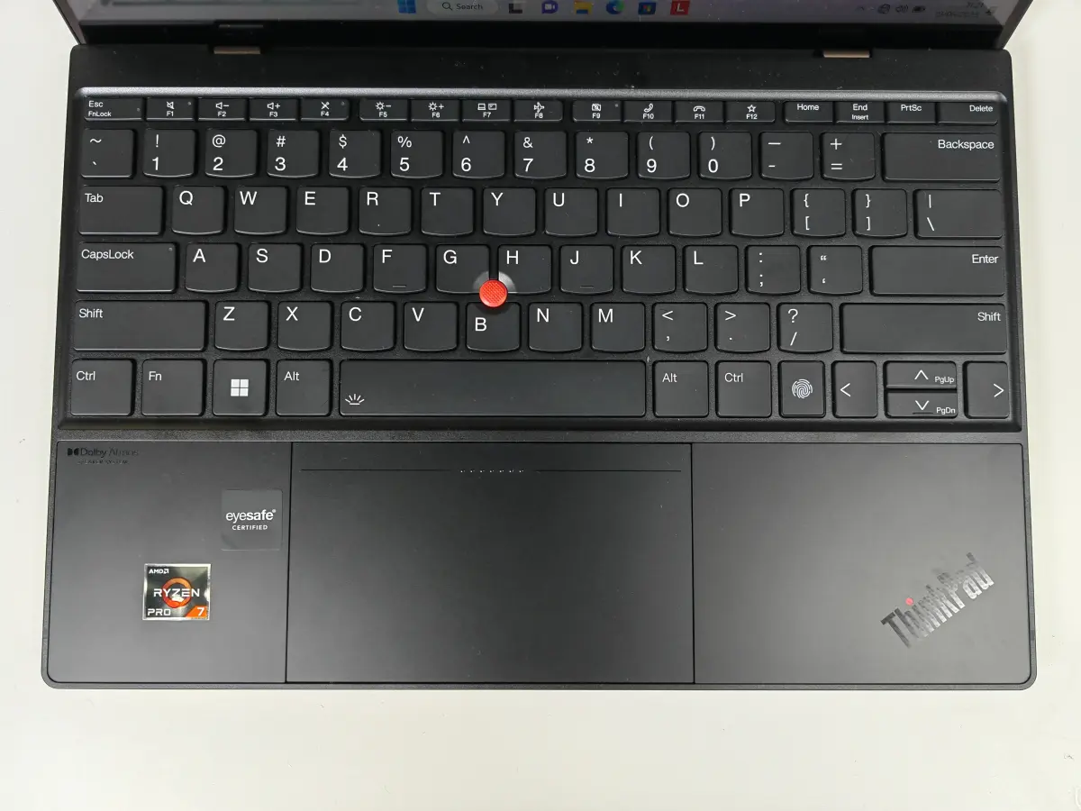 ThinkPad Z13 4.jpg