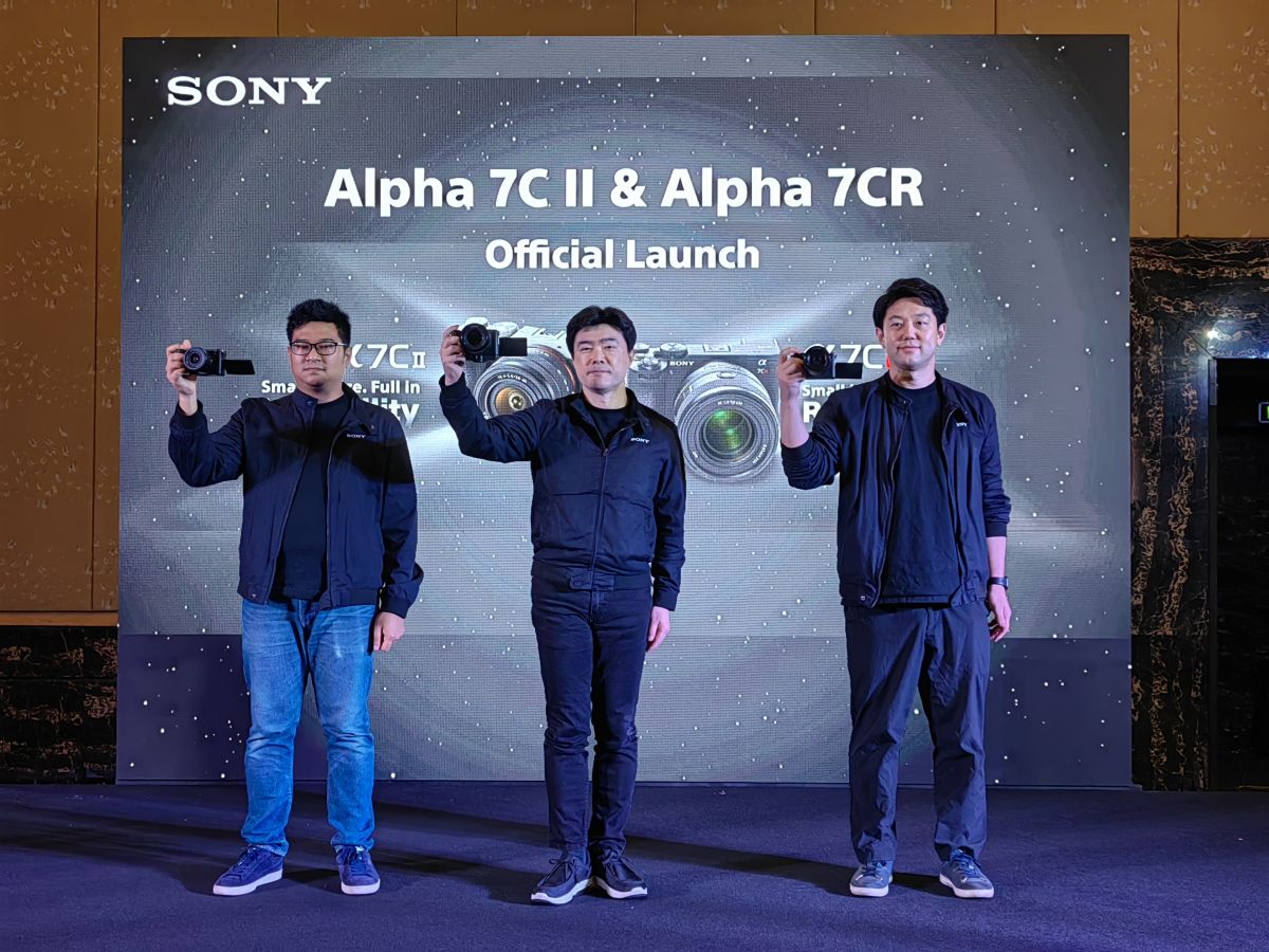 Sony Alpha 7C II dan Alpha 7CR 