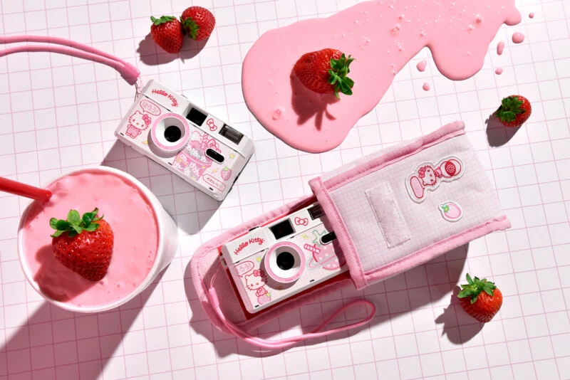 Polaroid 600 Hello Kitty Strawberry Kawaii