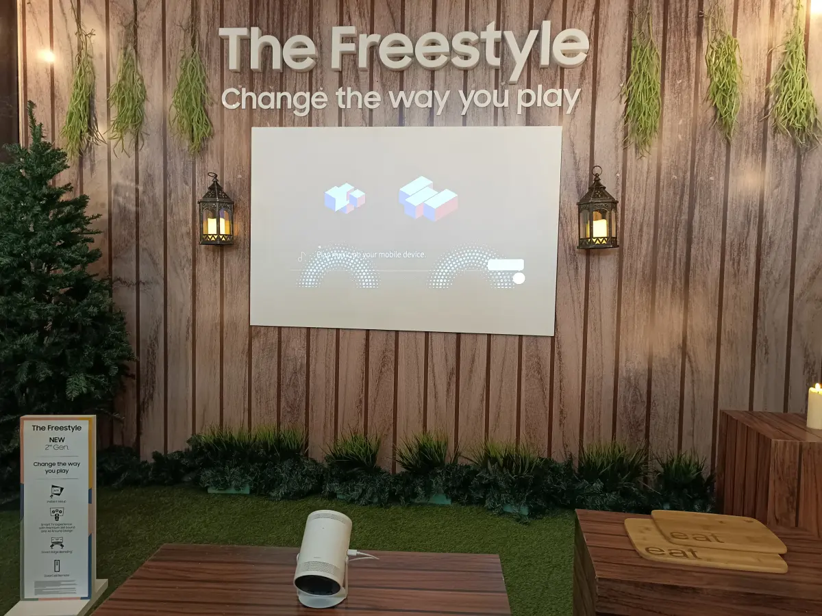 Samsung The freestyle 2.0 1