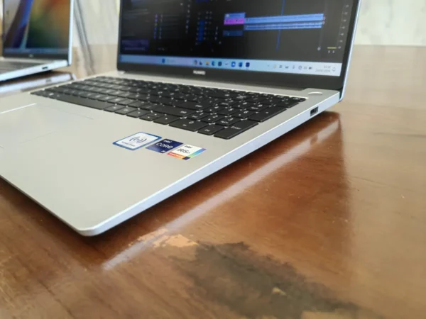 Huawei MateBook D16 2024