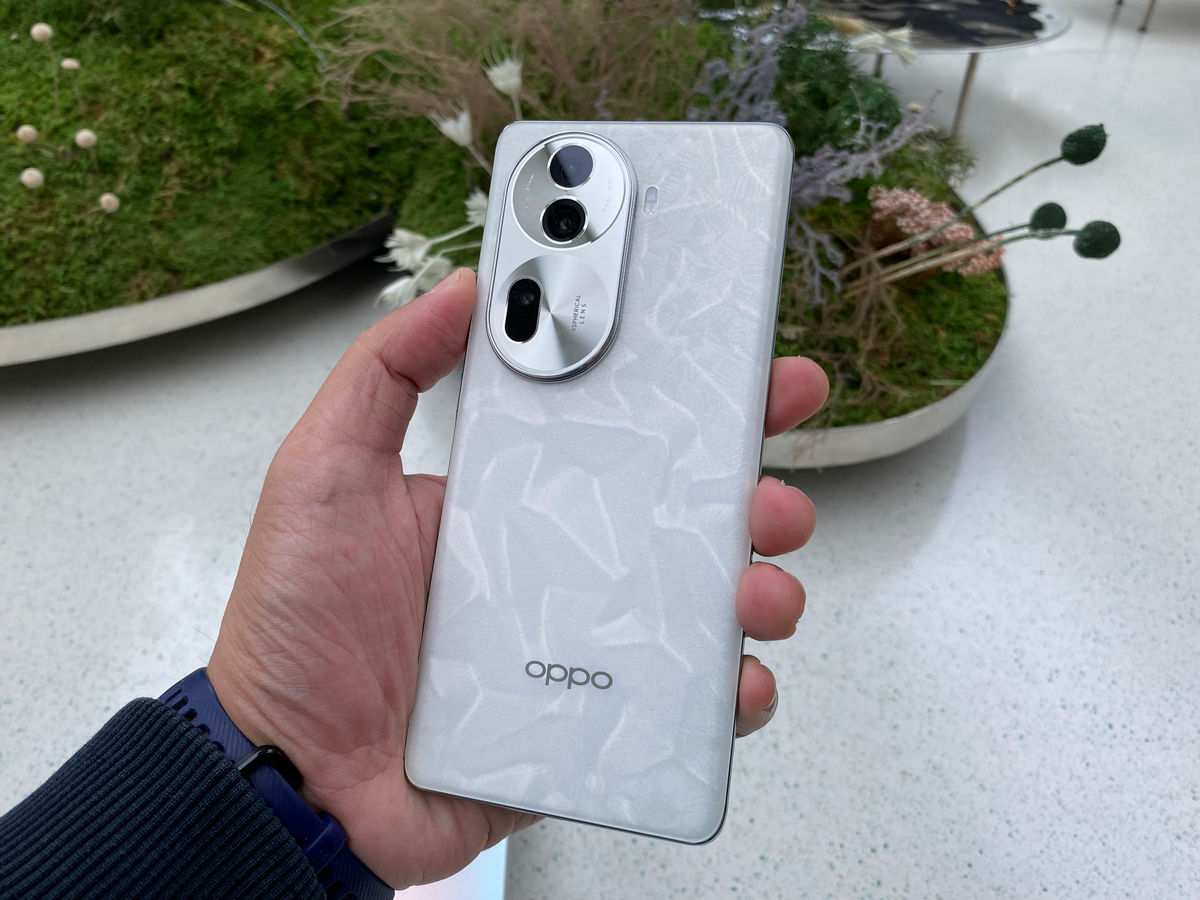 Review OPPO Reno11 Pro 5G 24 OPPO Reno11 Pro 5G