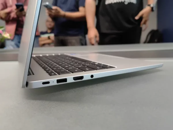 Huawei MateBook D14 2024: Laptop Produktivitas Ringkas dengan Prosesor Intel H-Series 26 Huawei MateBook D14 2024
