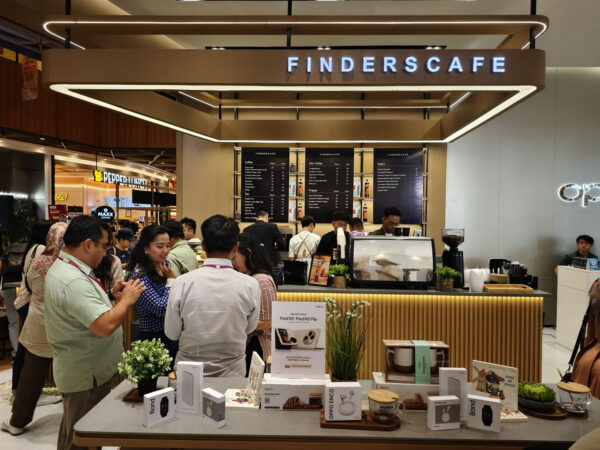 OPPO Experience Store AEON Mall Deltamas Hadirkan Solusi Belanja Smartphone dan Tempat <em>Hangout</em> 26 OPPO Experience Store AEON Mall Deltamas 4