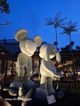 5 Alasan Samsung Galaxy A55 5G Jadi Ponsel Kelas Menengah Paling Favorit di Indonesia 26 kamera samsung a55 malam hari