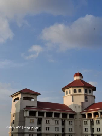 5 Alasan Samsung Galaxy A55 5G Jadi Ponsel Kelas Menengah Paling Favorit di Indonesia 30 zoom digital 2x samsung a55