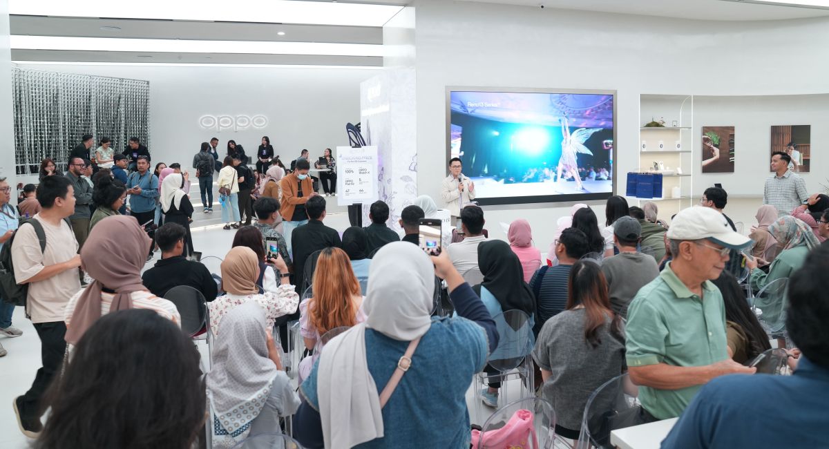 OPPO Reno13 Series First Sale 2