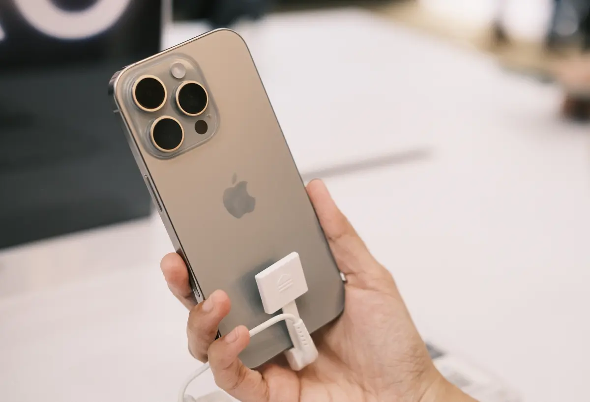 Blibli Resmikan Kehadiran iPhone 16 Series 4