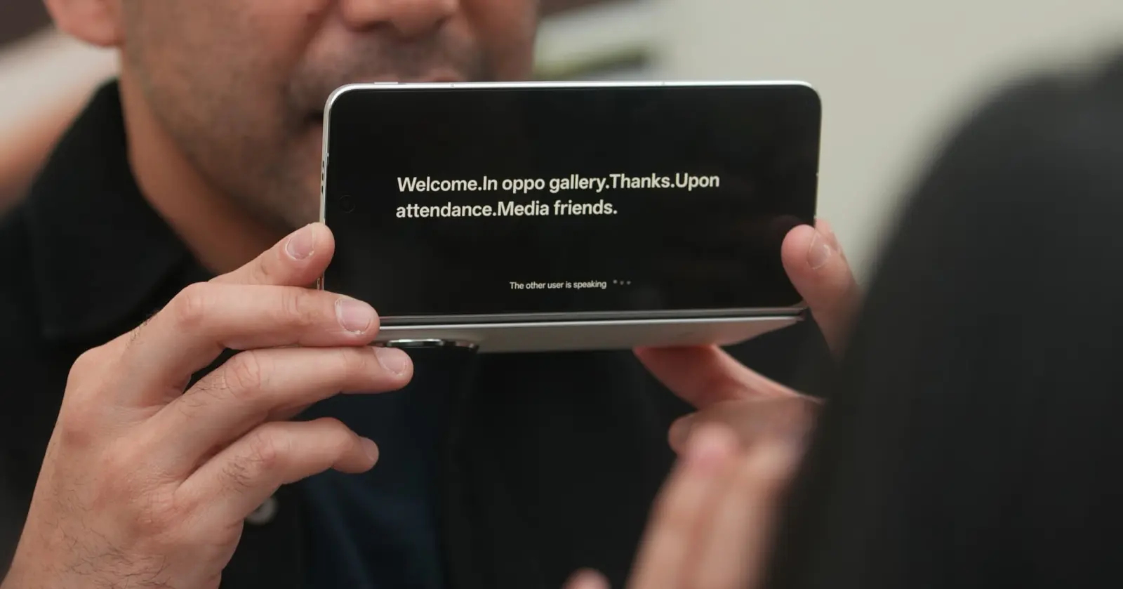 OPPO Find N5 Dual Screen Translation